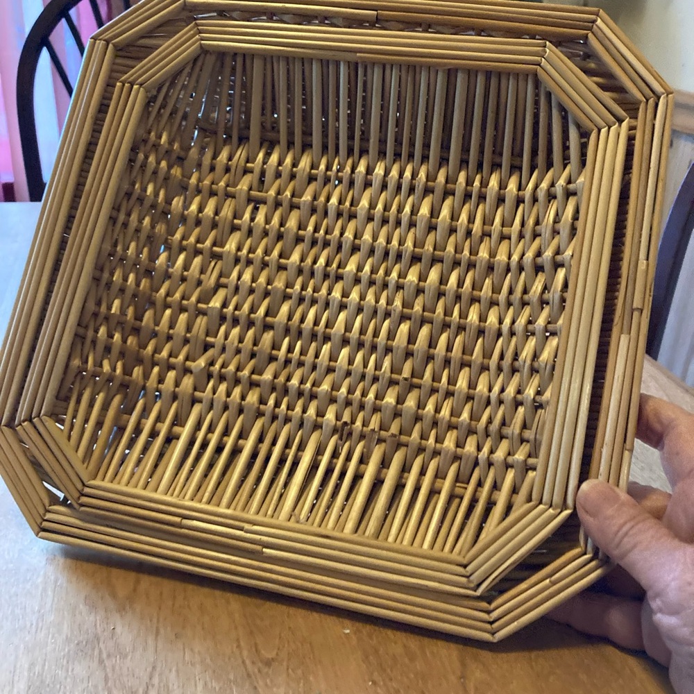 Set of two wicker nesting food trays - Picture 5 of 5
